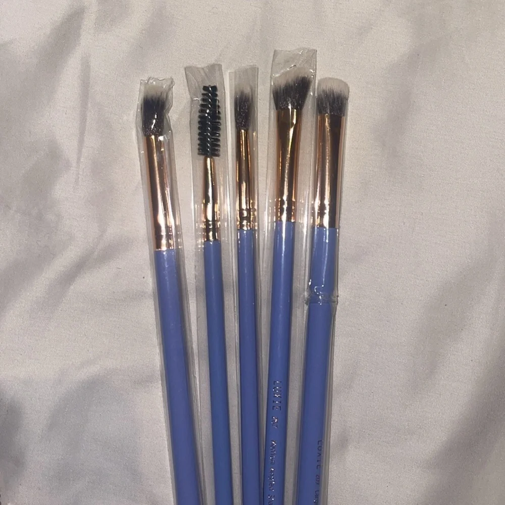 NEW Luxie Makeup Brush Set with Black Case